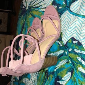 Size 7 Light pink block heel